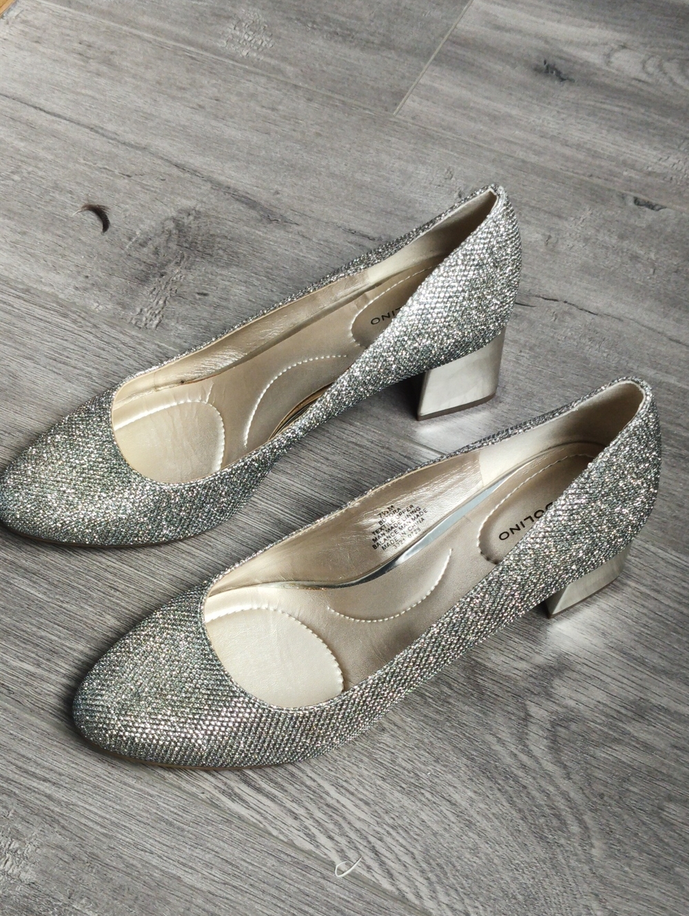 Bandolino Silver Glitter Low Block Heel Pumps for Women Size 7.5